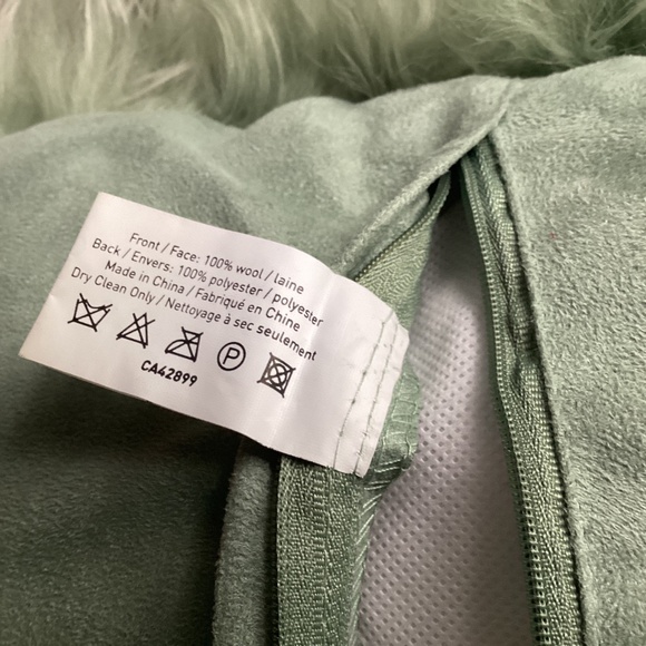 URBAN BARN SAGE GREEN LARGE SQUARE MONGOLIAN SHEEP FUR PILLOW - Picture 7 of 10